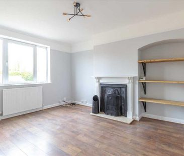 3 bedroom end of terrace house to rent - Photo 2