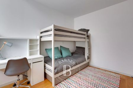 Location Appartement 6 pièces 184m² LYON 5ème - Photo 5