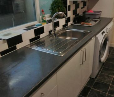 1 bedroom house of multiple occupation to rent - Photo 6