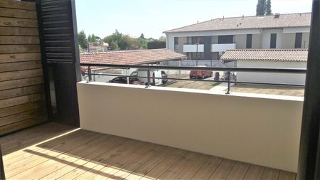 Location Appartement 2 pièces 40m² LAUNAGUET 31140 - Photo 4