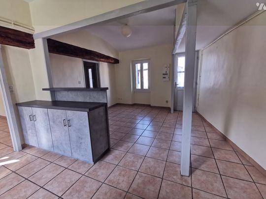 Sur la commune de NYONS (26) un T3 de 52 m² au 1er étage. - Photo 1