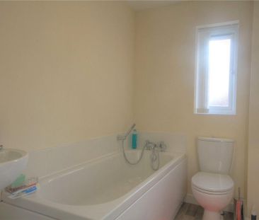 3 bedroom detached house to rent - Photo 6