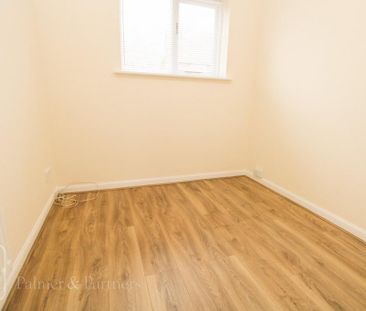 3 bedroom end of terrace house to rent - Photo 6