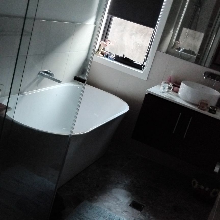 Hope Island - Photo 1