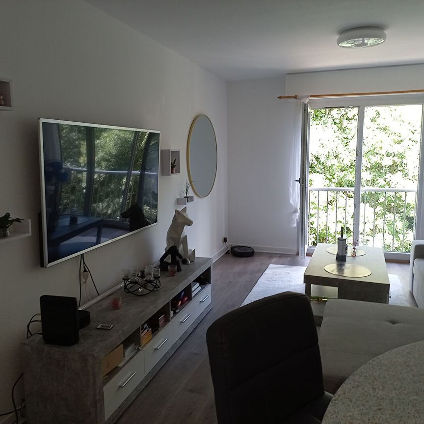 Location Appartement 2 pièces 55m² - Photo 1