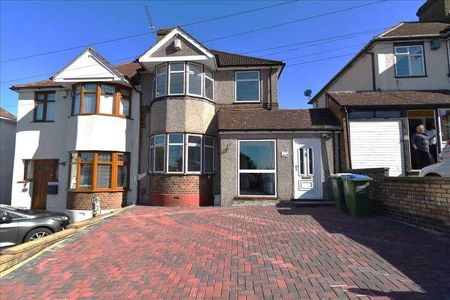 Heathview Avenue, Crayford, DA1 - Photo 3