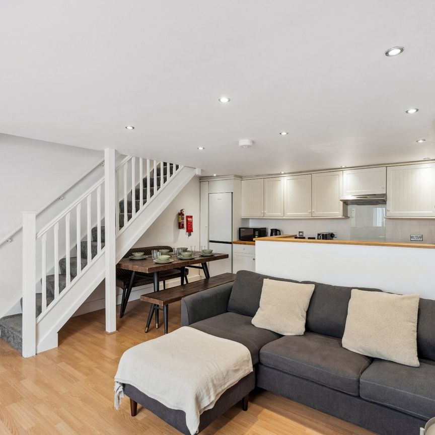 4 Bed Terraced House, Foundry Street, BN1 - Photo 1