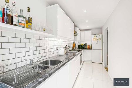 Alexandra Close, Walton-on-thames, Surrey, KT12 - Photo 3