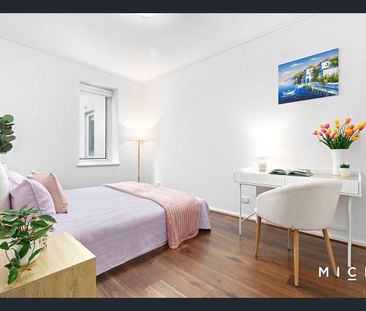 Sun-Drenched Style in the Heart of Southbank - Photo 5