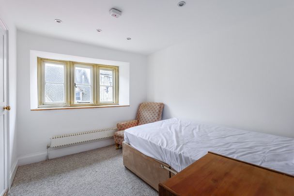 Long Street, Tetbury, GL8 - Photo 1