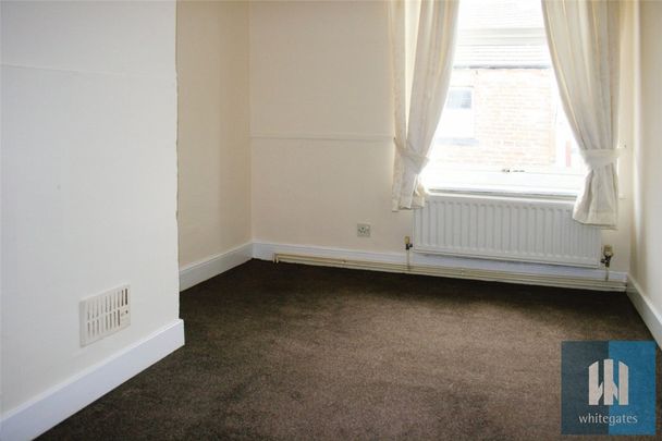 New Hey Road, Oakes, Huddersfield, HD3 - Photo 1