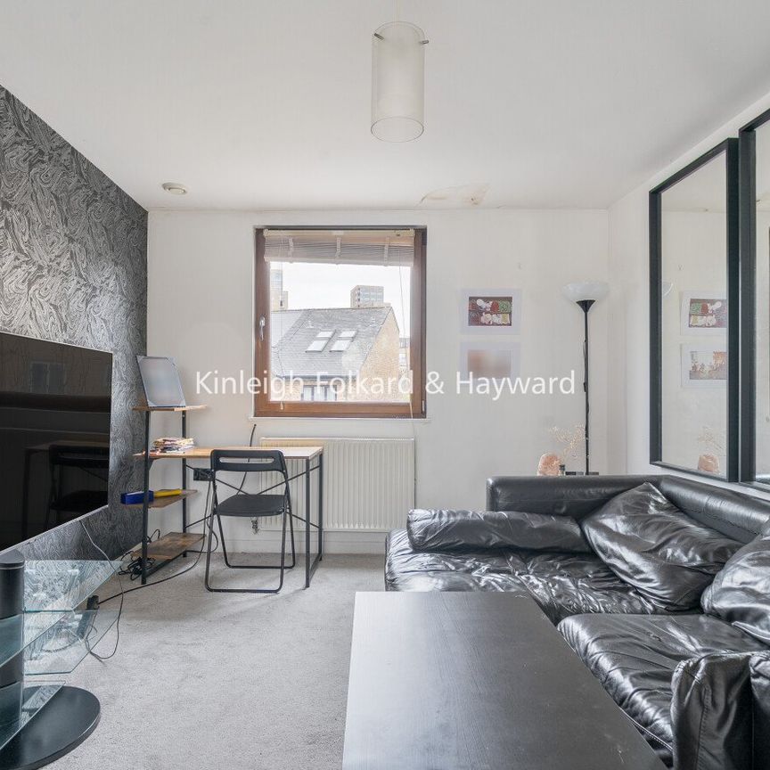 Rope Street, Surrey Quays, London, SE16 - Photo 1