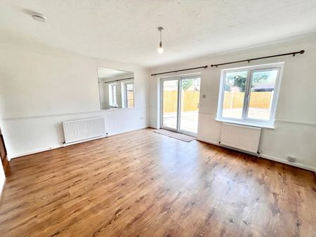 Caversham Avenue, Shoeburyness, Southend-on-Sea, Essex, SS3 8TX - Photo 3
