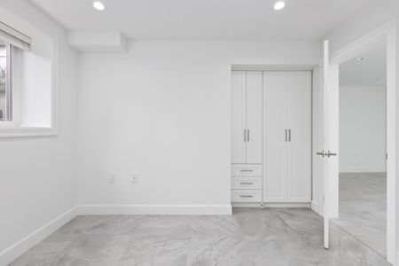 Chamberlain Dr & Mountain Hwy (BSMT 2), North Vancouver - Photo 5