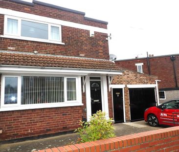 2 bedroom semi-detached house to rent - Photo 5