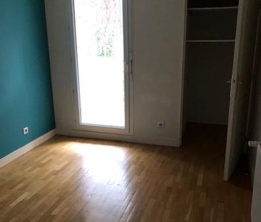 Location Appartement 3 pièces 73m² LYON 7ème - Photo 3