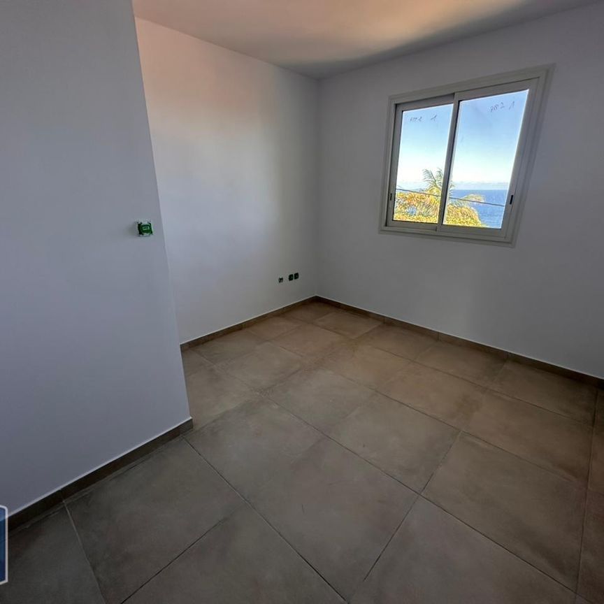 Location Maison 4 pièces 79m² PETITE ILE 97429 - Photo 1