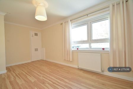 2 bedroom end of terrace house to rent - Photo 3