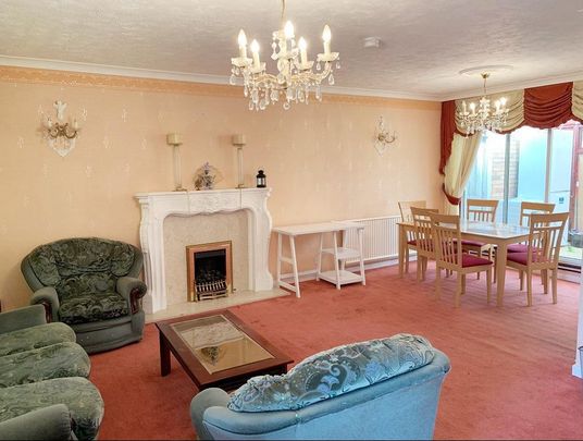 5 bedroom detached house to rent - Photo 1