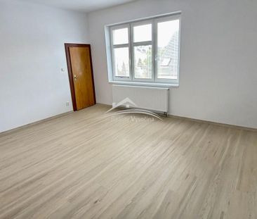 Pronájem bytu 2+1 68 m2 - Fotografie 3