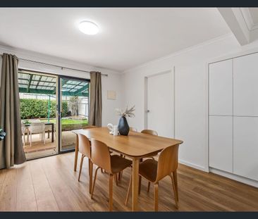 STUNNING TOWNHOUSE IN THE HEART OF PARADISE - Photo 3