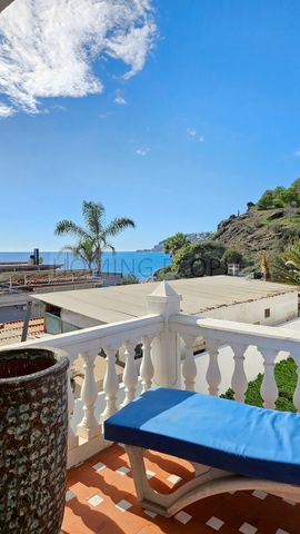 Apartamento con terrazas, vistas y mucho sol en playa con encanto - Photo 2