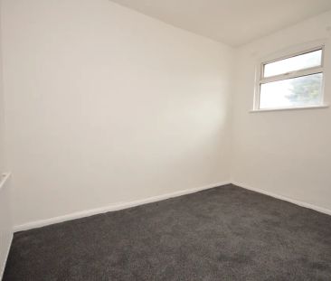 2 bedroom terraced house - Photo 3