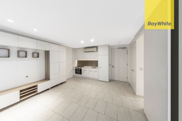 ONE BEDROOM PLUS STUDY IN PRIME PARRAMATTA LOCATION - MUST VIEW - Photo 1