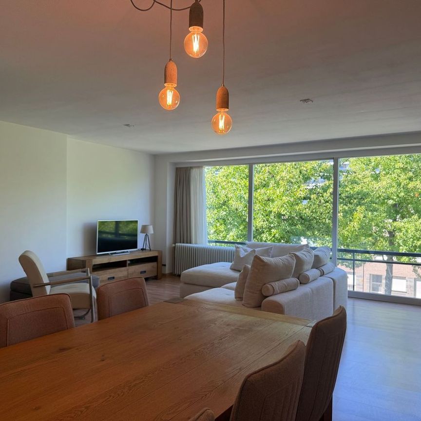 Appartement te huur in Berchem voor € 1.200 met 2 slaapkamers - foto 1