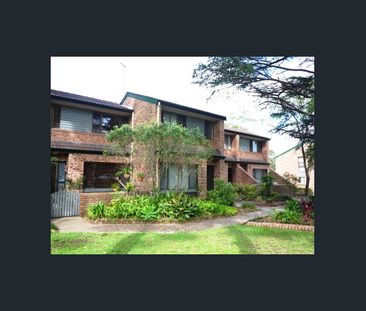 Well-Presented Townhouse in Convenient, Leafy Setting - Photo 3