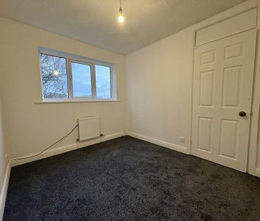 4 bedroom semi-detached house to rent - Photo 6