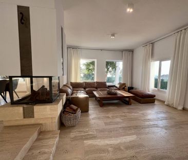 4 bedroom luxury Villa for rent in Manilva, Andalusia - Photo 3