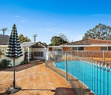 Charming East Toowoomba Home with Pool - Photo 6