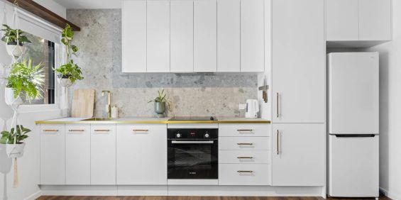 Renovated two bedroom in prime location - Photo 3