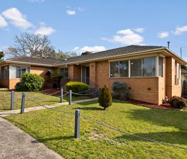 Beautiful 4-Bedroom Family Home in the Heart of Karingal - Photo 2