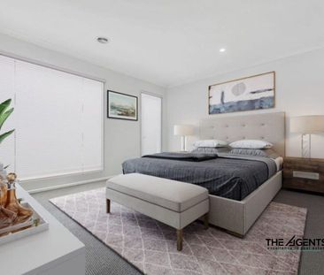 FOR LEASE: Modern & Stylish Family Home - Photo 4