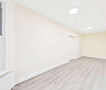 Andover Road, Newbury, Berkshire, RG14 - Photo 5