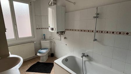 APPARTEMENT F5 AU CENTRE-VILLE - Photo 5