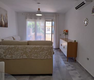 Middle Floor Apartment in Fuengirola - Photo 1