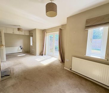 2 bedroom end of terrace house to rent - Photo 5