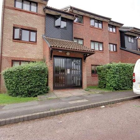 John Gooch Drive, Enfield, EN2 - Photo 4