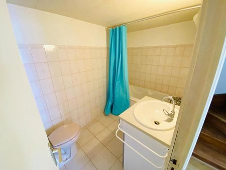 Location Maison 3 pièces 45m² ST LAURENT SUR SAONE 01750 - Photo 4