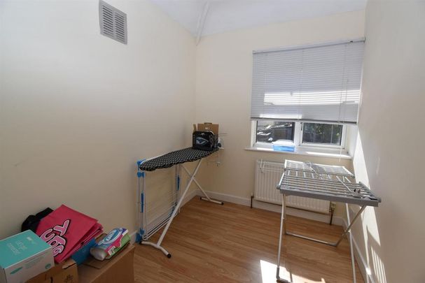 3 bedroom flat to rent - Photo 1