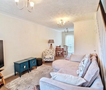 2 bedroom end of terrace house to rent - Photo 1