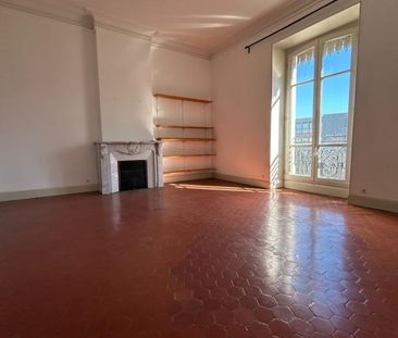 Location Appartement 4 pièces 135m² AVIGNON 84000 - Photo 1