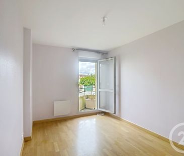 Location Appartement 5 pièces 91m² CREPY EN VALOIS 60800 - Photo 6
