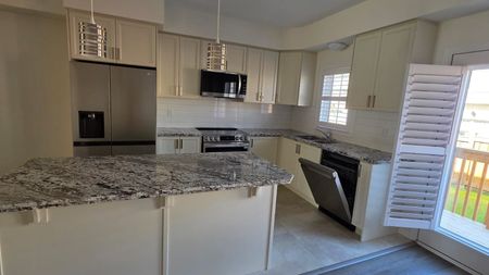 For Lease - 305 Garner Drive Unit# 108, Hamilton, Ontario - Photo 4