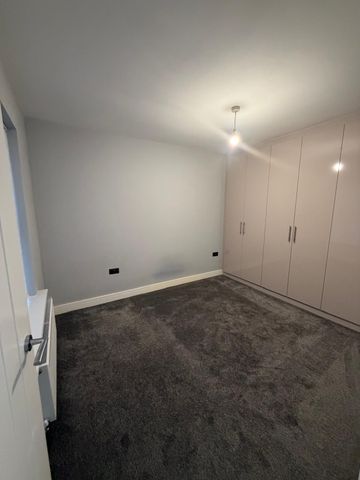 Three bed family house - £1900 - Photo 4