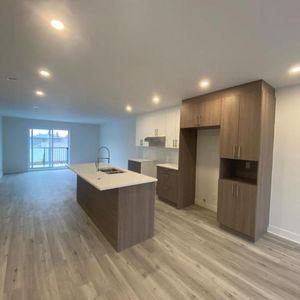 5 1/2 - Longueuil (Saint-Hubert) - 2 150 $/mois - Photo 2