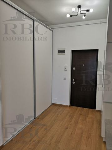 Apartament 2 camere ultrafinisat zona Centrala - Fotografie 5